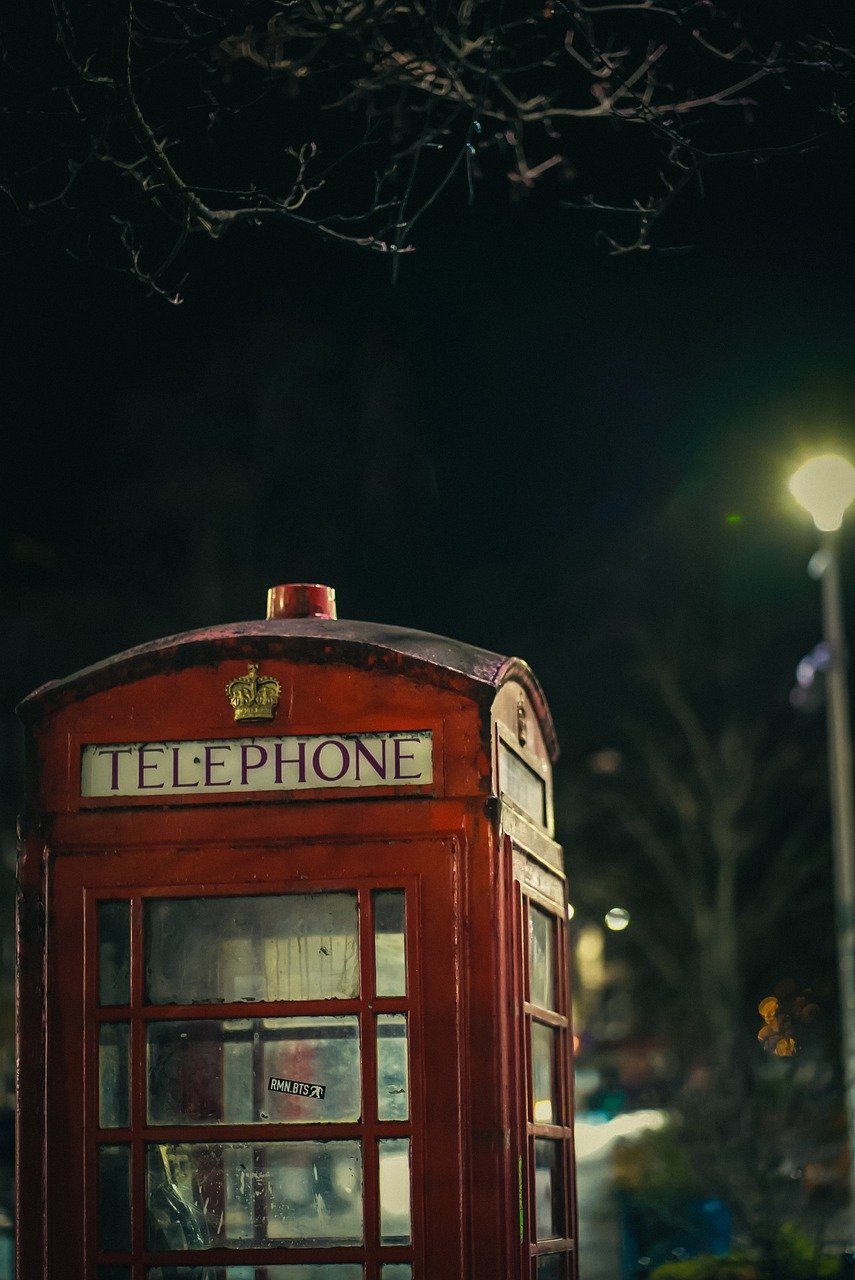 phone booth, phone, english